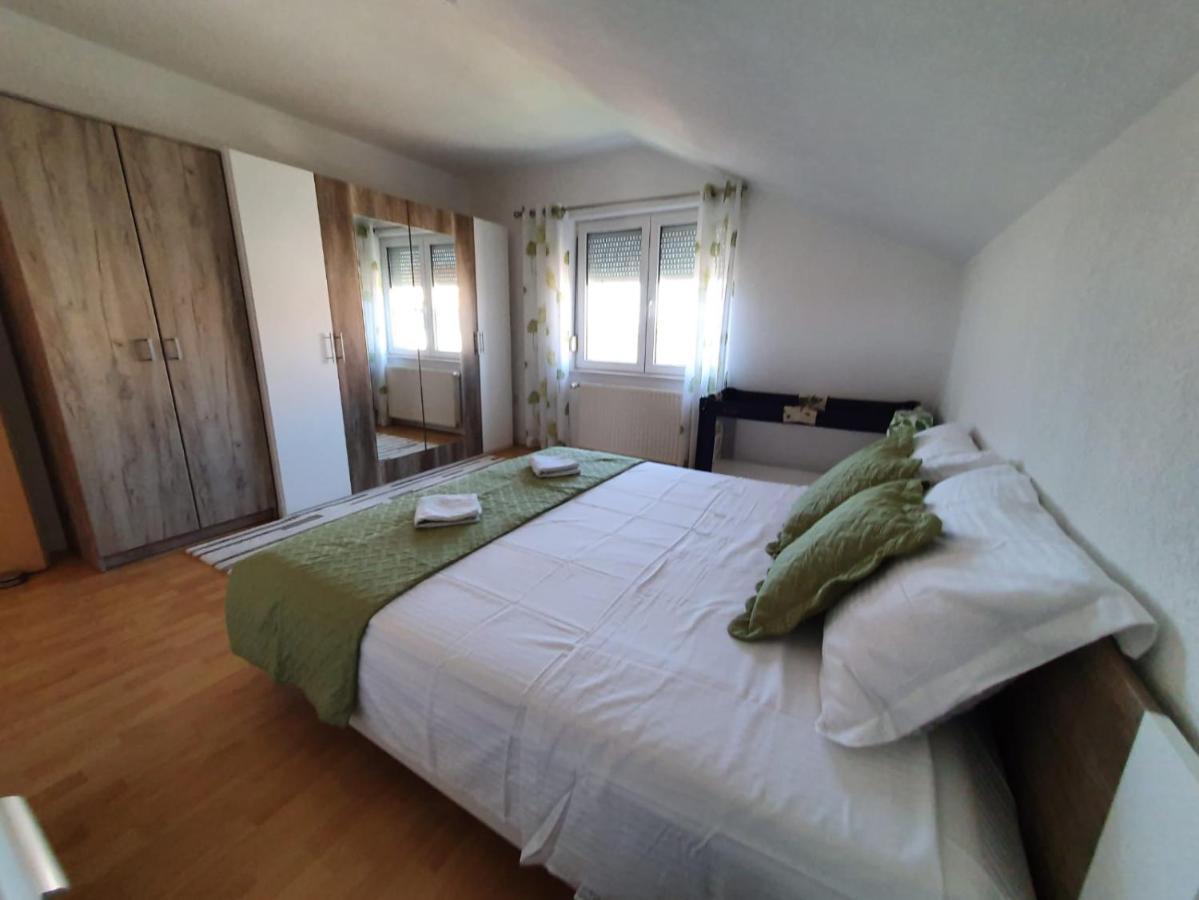 Ferienwohnung Apartman Laura Zadar Exterior foto