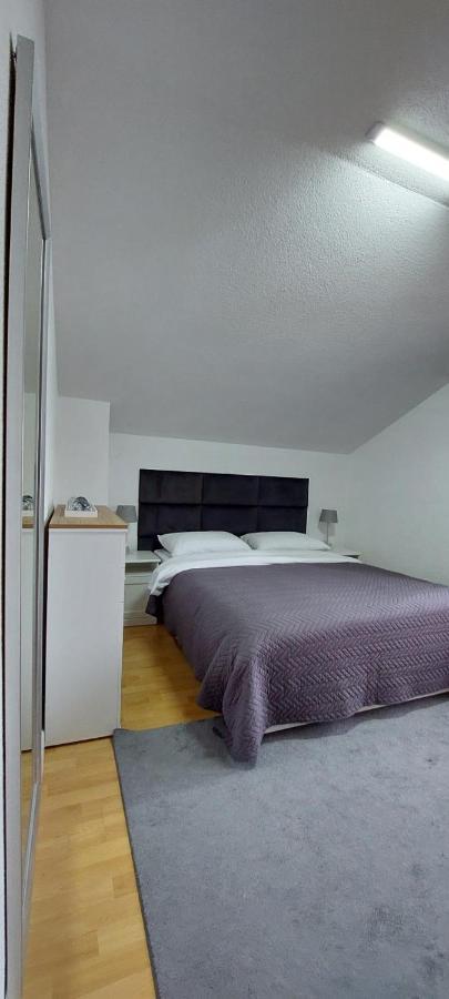 Ferienwohnung Apartman Laura Zadar Exterior foto